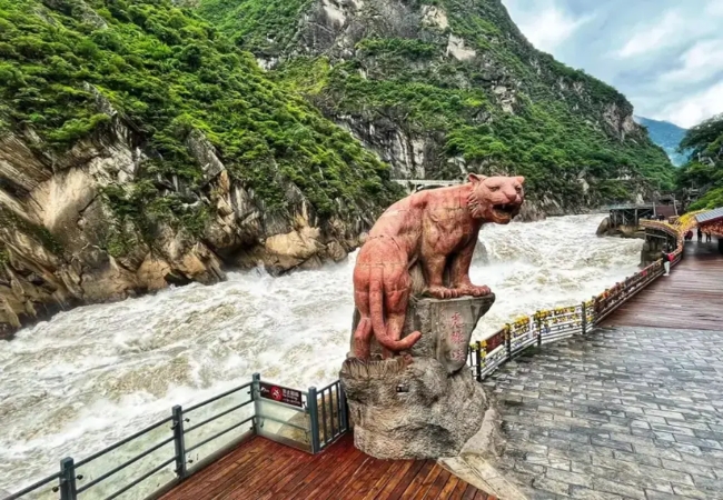 Chinh phục Khe Hổ Nhảy: Hẻm núi kỳ vĩ nhất Vân Nam